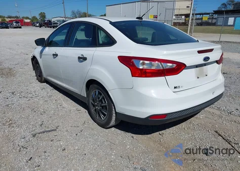 2014 Ford Focus S z USA, uszkodzony, nr VIN 1FADP3E23EL150821